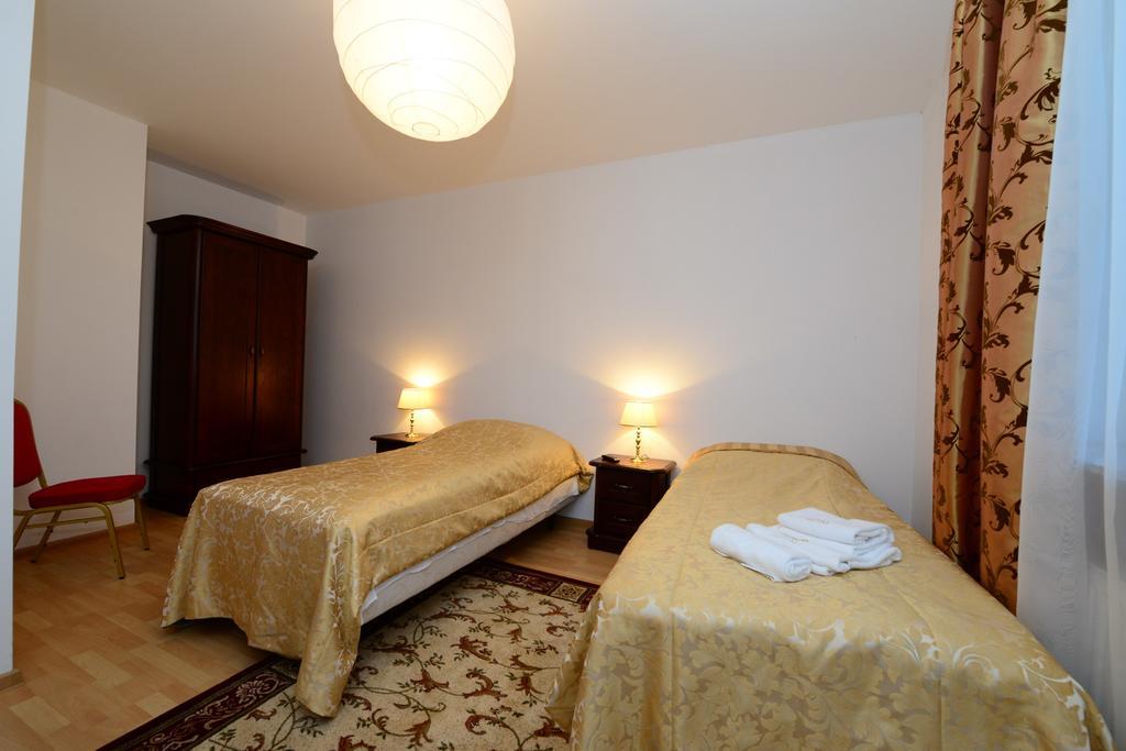 B&B Airport Modlin Nowy Dwór Mazowiecki Rom bilde