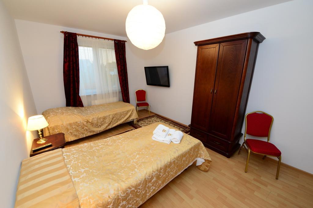 B&B Airport Modlin Nowy Dwór Mazowiecki Rom bilde